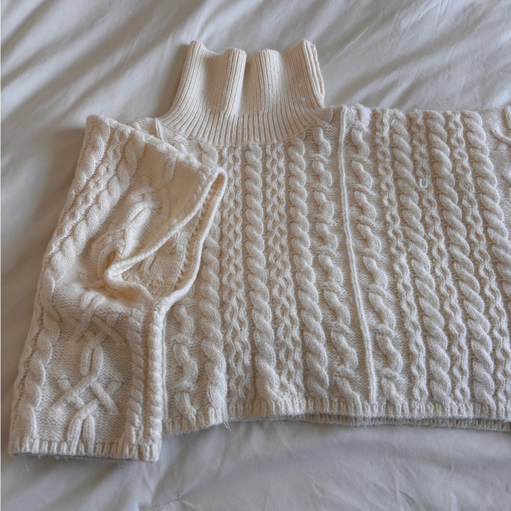 Chic Cream Cable Knit Turtleneck Sweater